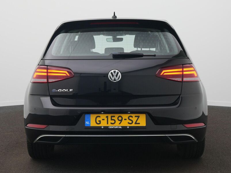 Volkswagen e-Golf E-DITION / Climate / Sensoren / LED / Navi