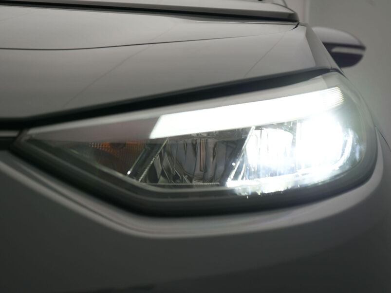 Volkswagen ID.3 Pro 58 kWh / Adap. Cruise / LED / Sensoren / Sfeerverlichting