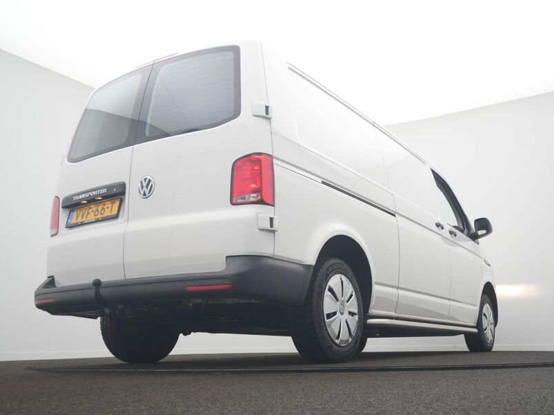 VW-Bedrijfswagens Transporter 2.0 TDI L2H3 28 / Trekhaak / Cruise / Sensoren / Carplay