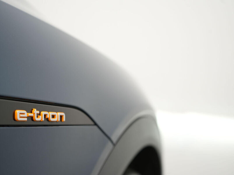 Audi e-tron 55 quattro edition 95 kWh | Trekhaak | Elek. Klep | Navi | Sensoren