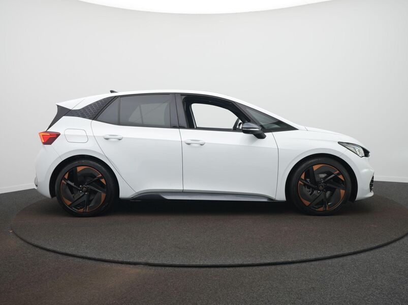 CUPRA Born Copper Edition One 62 kWh / Panodak / Elek. Stoelen / 360 Camera / HUD /