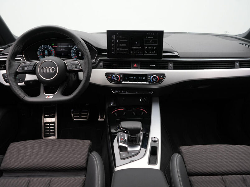 Audi A4 Avant Avant 35 TFSI S edition Competition S-Line | Panoramadak | Camera | Stoelverwarming