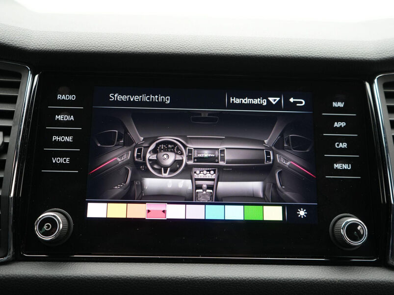 Škoda Kodiaq 1.5 TSI Sportline Business Panoramadak - Trekhaak - Navigatie - Canton sound systeem