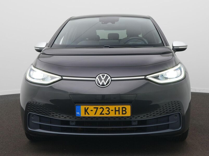 Volkswagen ID.3 First Plus 58 kWh / IQ-Light / Camera / Adap. Cruise / 19 Inch