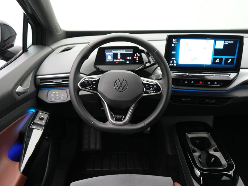 Volkswagen ID.4 First Max 77 kWh / Elek. Trekhaak / HUD / 360 Camera / IQ-Light